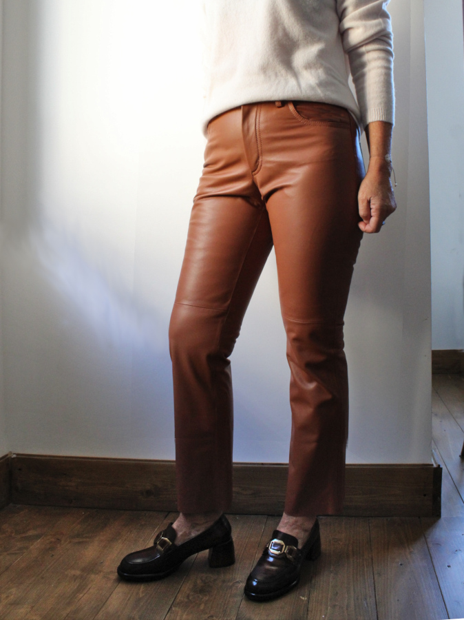 Pantalone trombetta in pelle