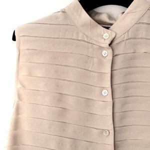 Un look essenziale e ricercato allo stesso tempo per una camicia di Grifoni unica.