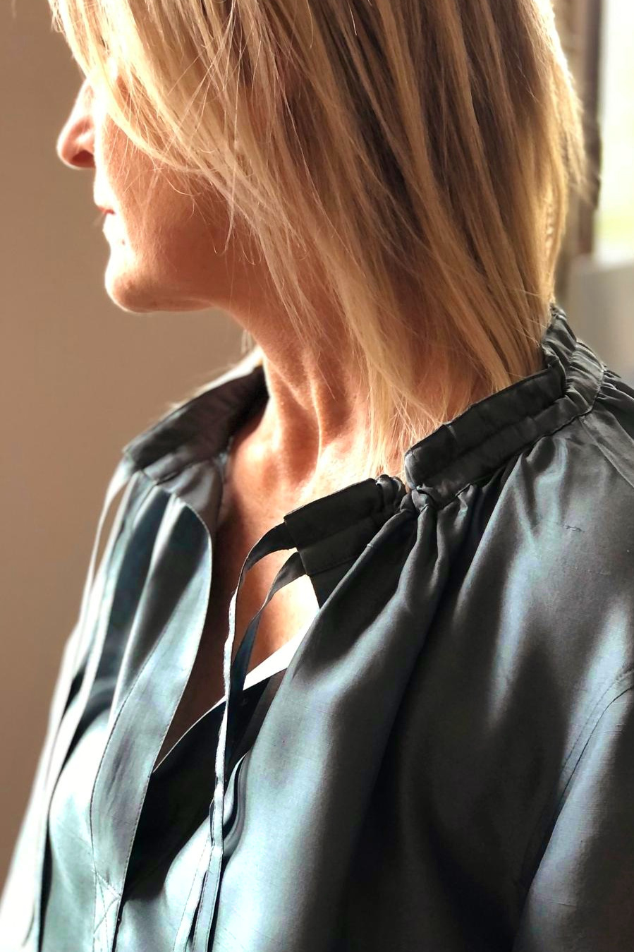 Scopri la camicia di soeur in dupion di seta verde