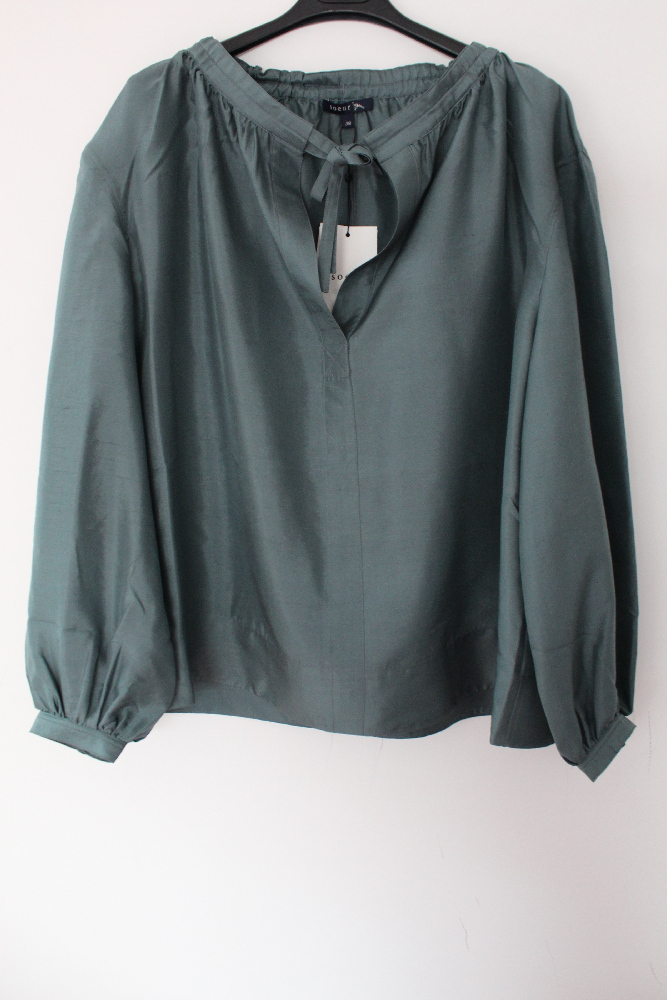 Scopri la camicia di soeur in dupion di seta verde